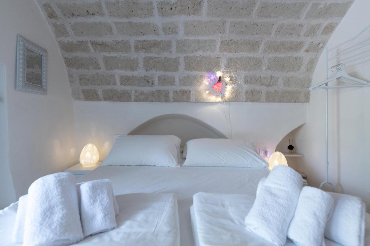 B&B Trulli Moonlight Da Grace Ostuni Εξωτερικό φωτογραφία