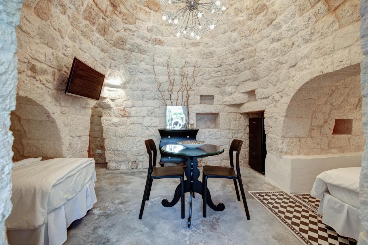 B&B Trulli Moonlight Da Grace Ostuni Εξωτερικό φωτογραφία