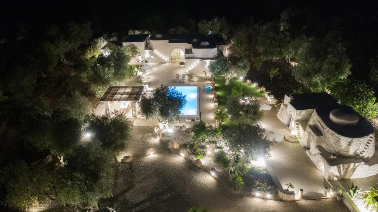 B&B Trulli Moonlight Da Grace Ostuni Εξωτερικό φωτογραφία